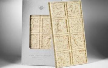 White chocolate bar from Pascoët